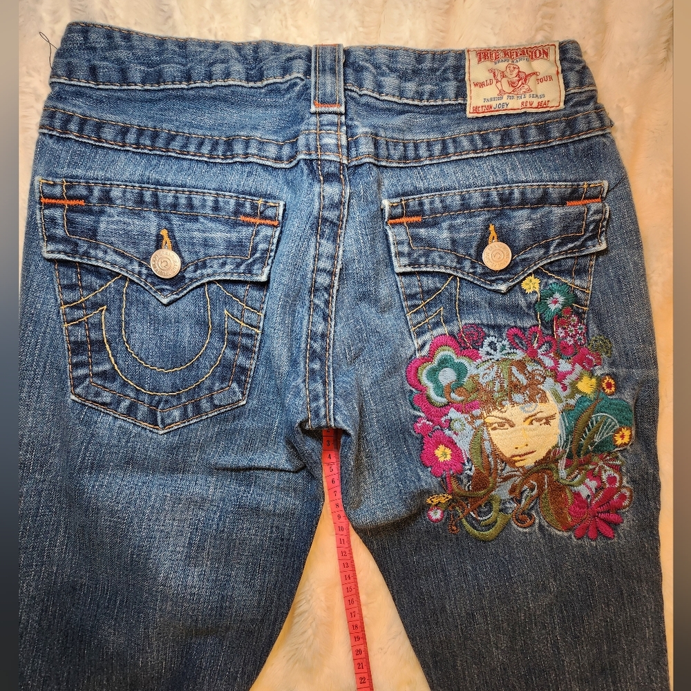 RARE True Religion Joey Jeans 27 Nouveau Forrest Goddess Embroidered Design